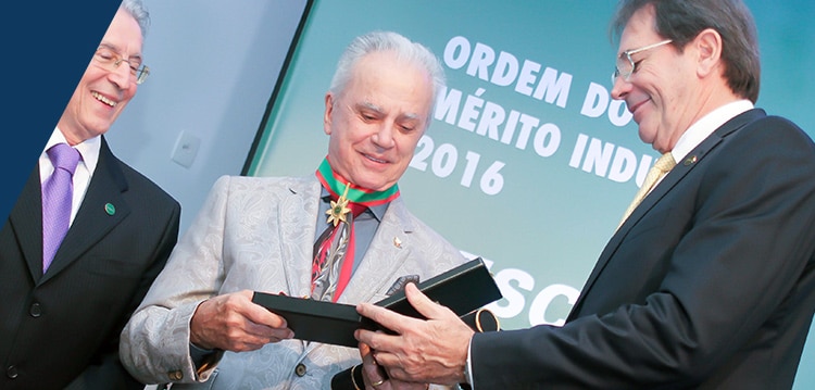 Fiesc homenageia presidente da Valorem, Ninfo König